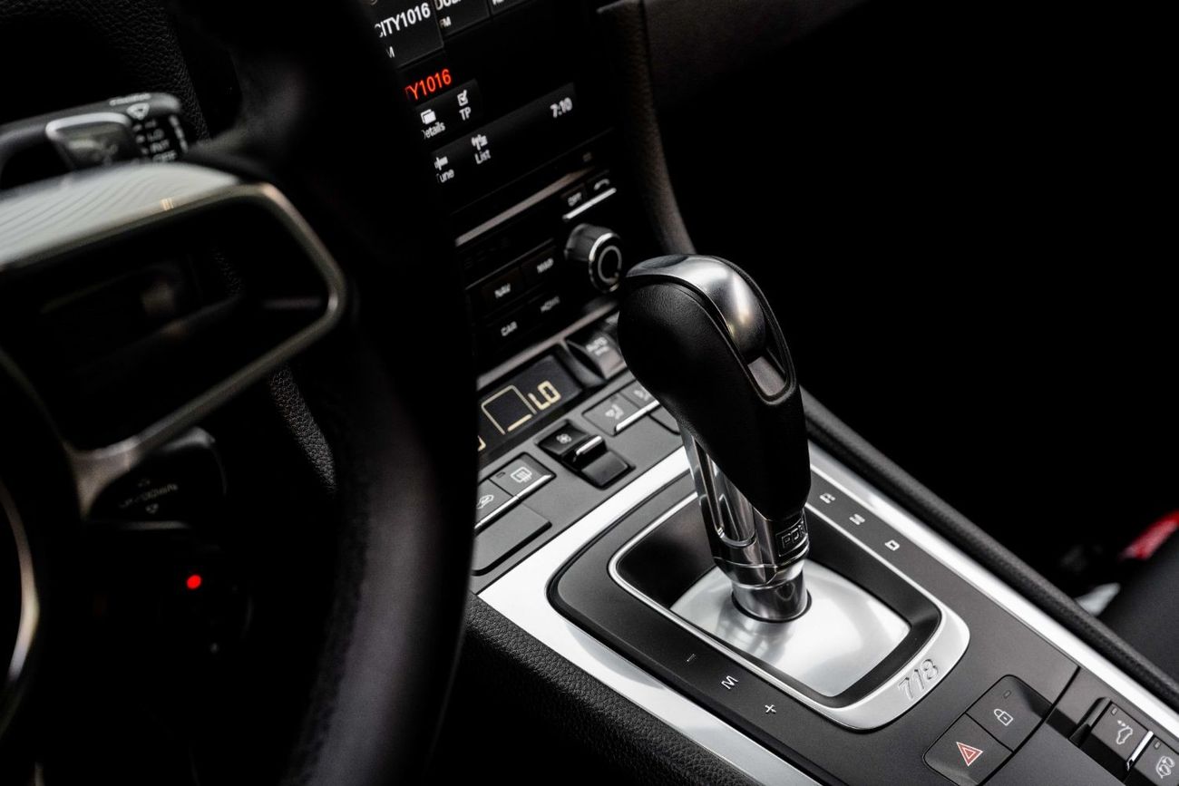 Porsche 718 Cayman | 5,679 P.M  | 0% Downpayment | Sports Chrono!