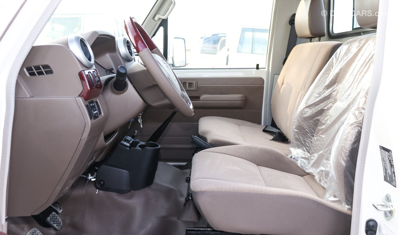 Toyota Land Cruiser Pick Up LX V6 Single Cabin Petrol
