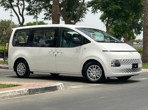 Hyundai Staria 2022 3.5L GCC (9 Seater) 0 Kilometer