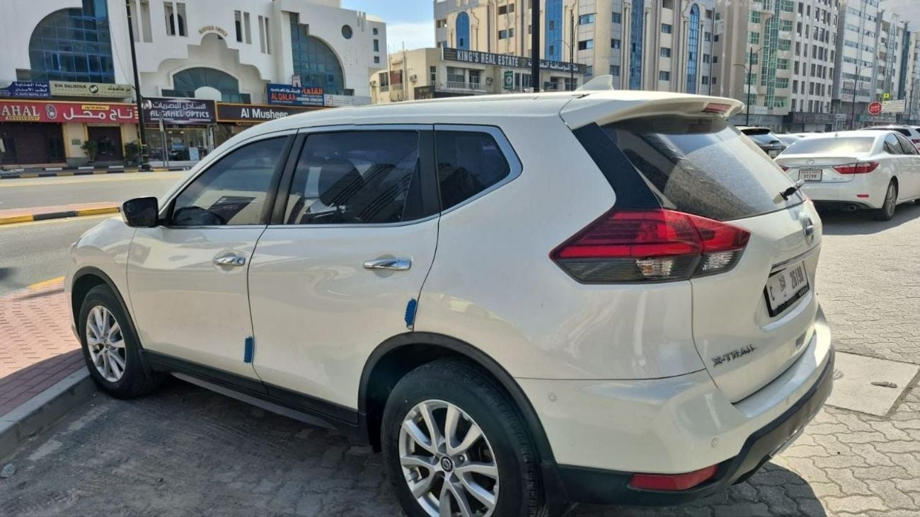 نيسان إكس تريل S 2.5L FWD (5 Seater)