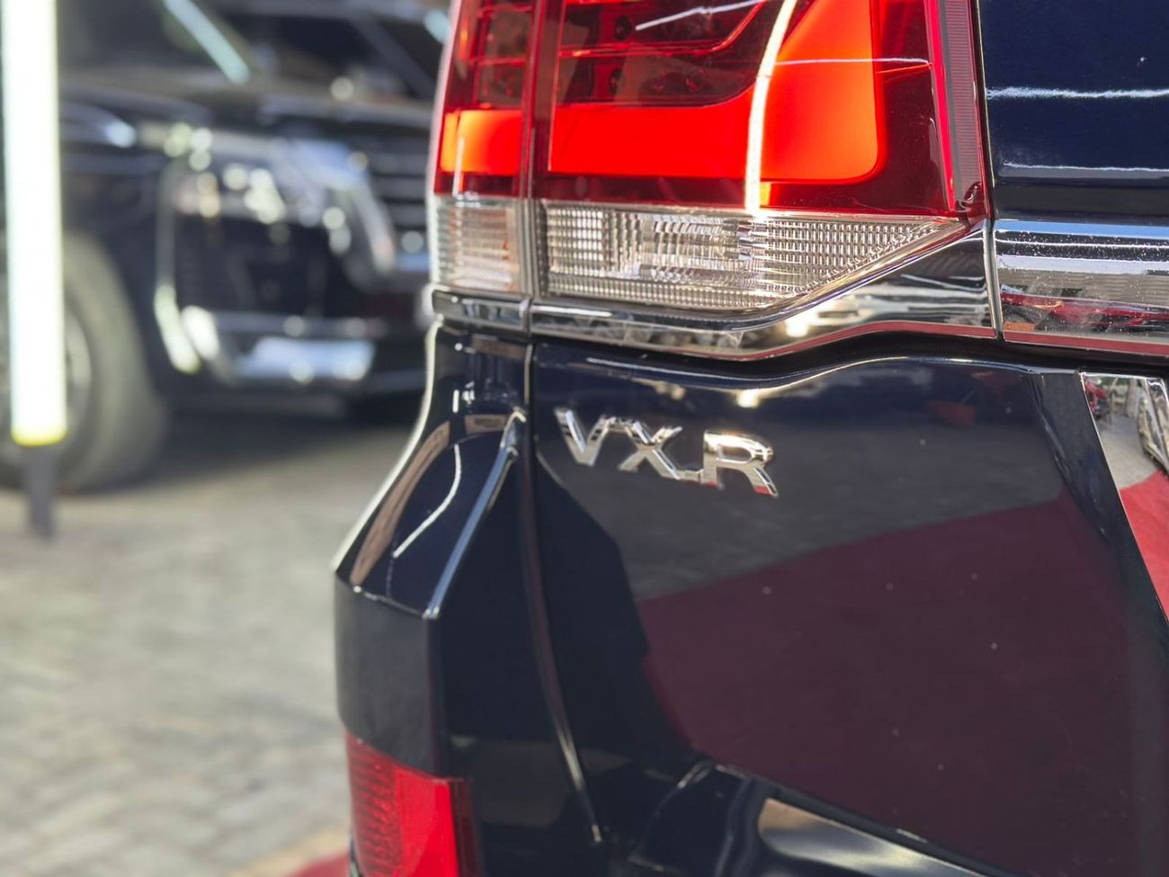 تويوتا لاند كروزر VXR+ 5.7L