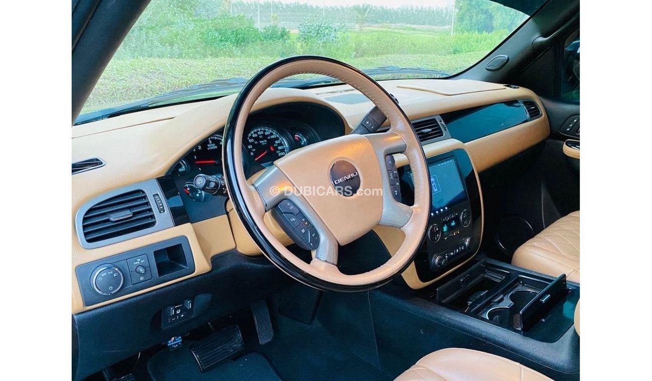 GMC Yukon GMC YUKON DENALE 2011 GCC