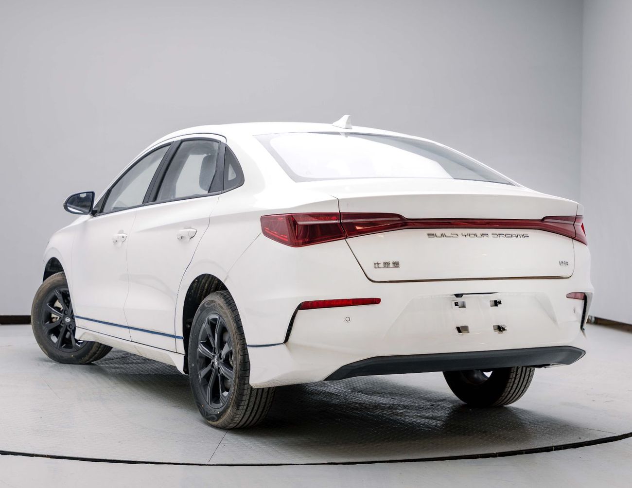 BYD E3 Chuxing - White Inside Black