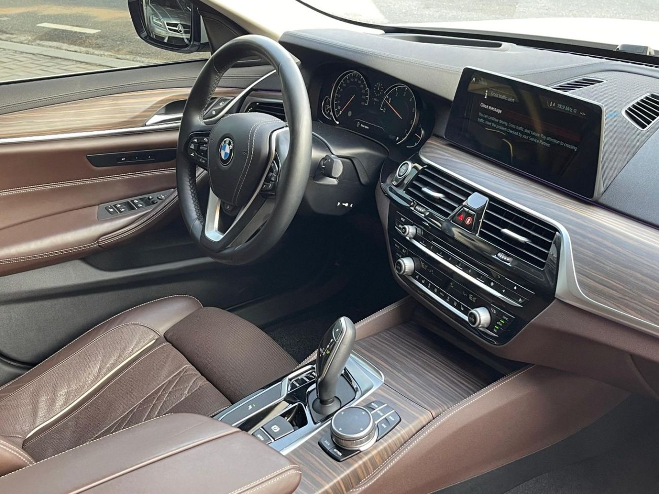 بي أم دبليو 530i Luxury 2.0L LUXURY LINE / KOREAN IMPORTED / CLEAN TITLE / DIAMOND LEATHER BIG SEATS