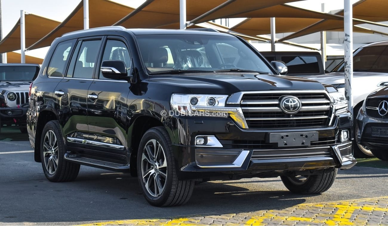 تويوتا لاند كروزر VXR 5.7 V8  Grand Touring