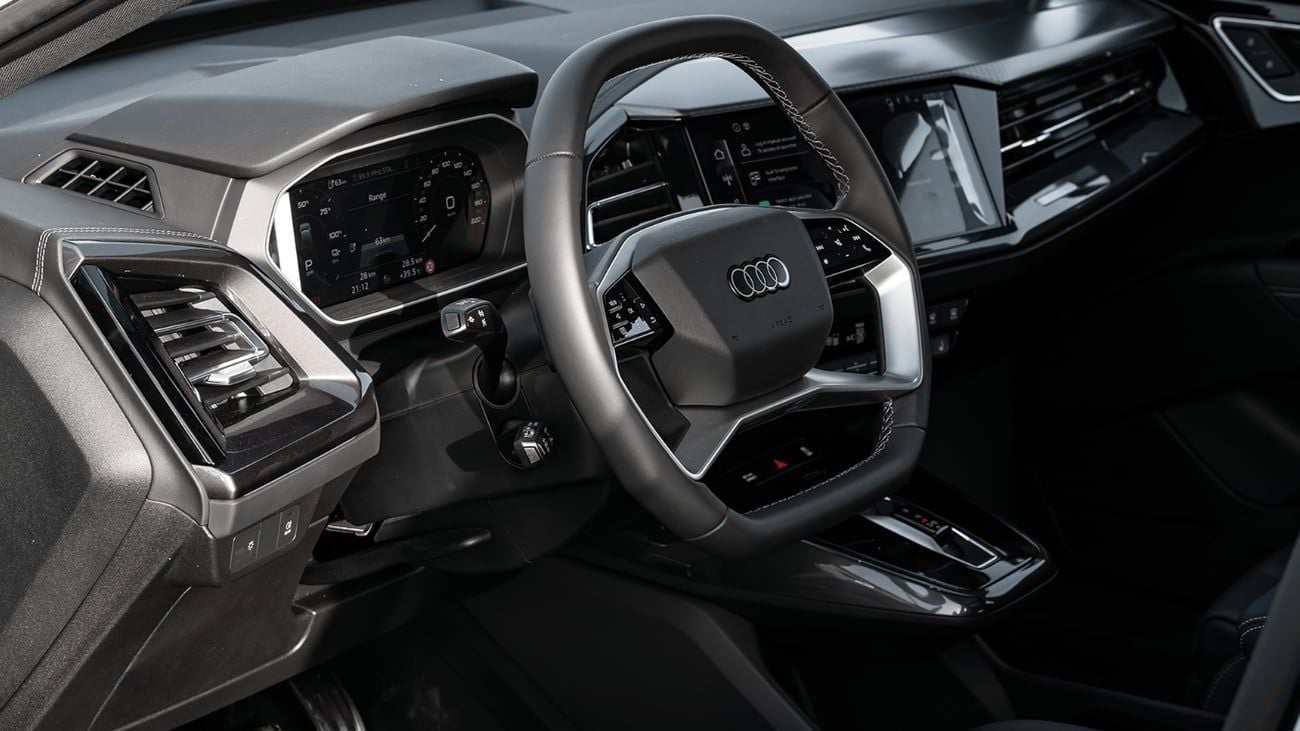 Audi Q4 etron 2025 | AUDI E-TRON Q4 TOP VERSION [ EXPORT ONLY ]