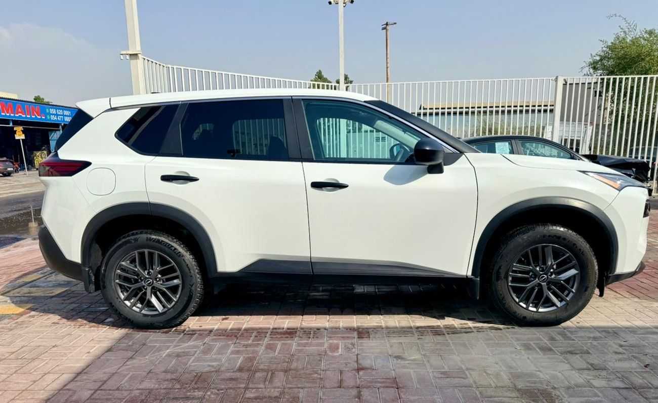 نيسان روج 2023 Nissan Rogue sv awd 4x4