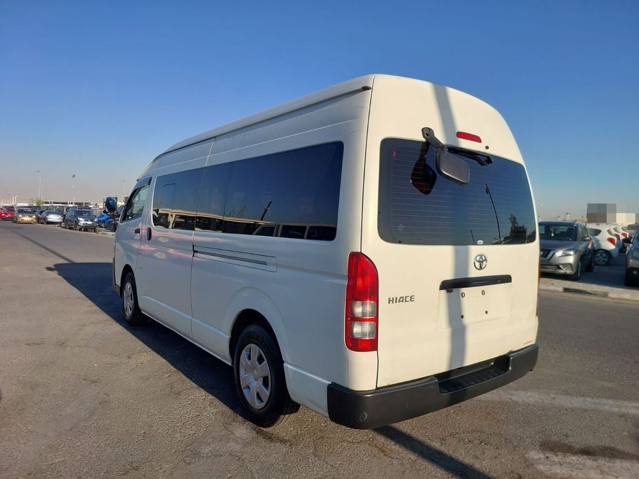 تويوتا هاياس 2015 TOYOTA HIACE VAN DX RHD DIESEL AUTOMATIC 3.0L(PM16720)