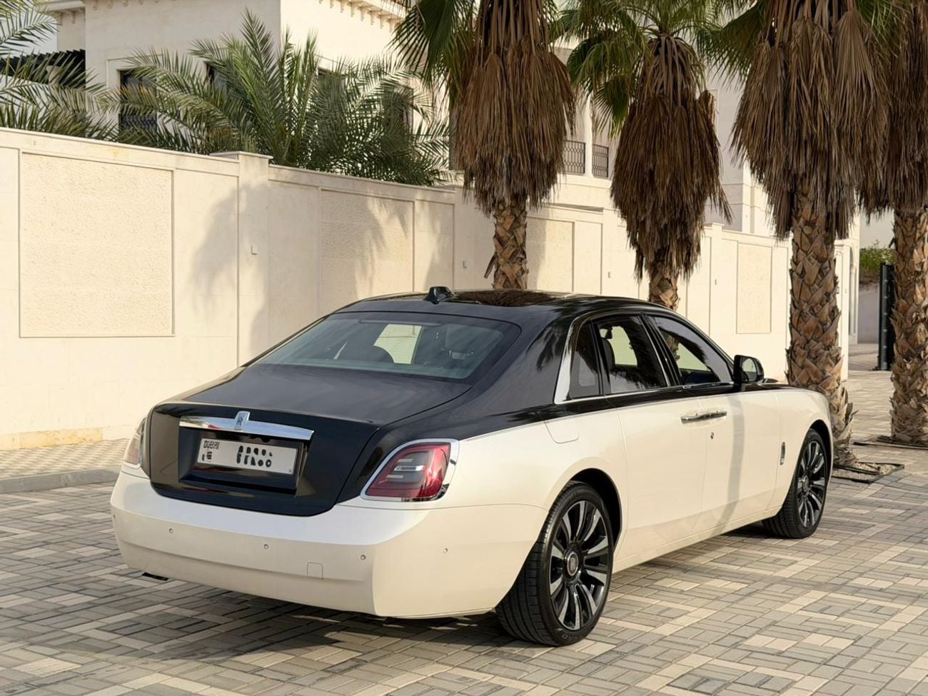 Rolls-Royce Ghost 6.75T Extended Wheelbase