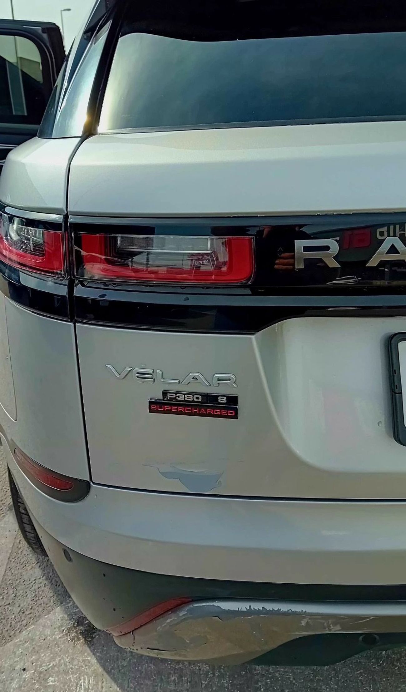 لاند روفر ديفندر P400 110 SE 3.0L (5 Seater)