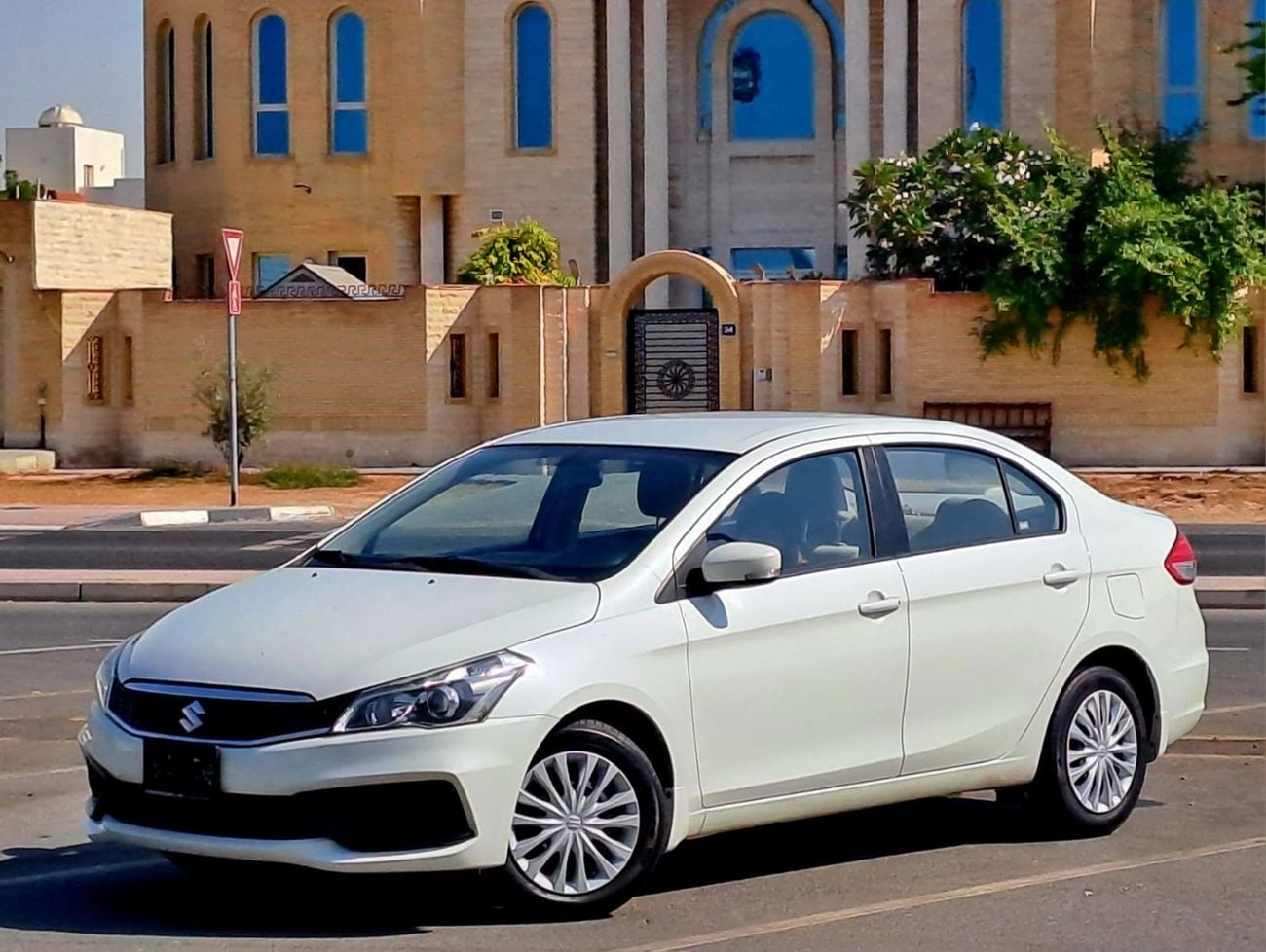 Suzuki Ciaz 429-Monthly l GCC l Camera, GPS l Accident Free