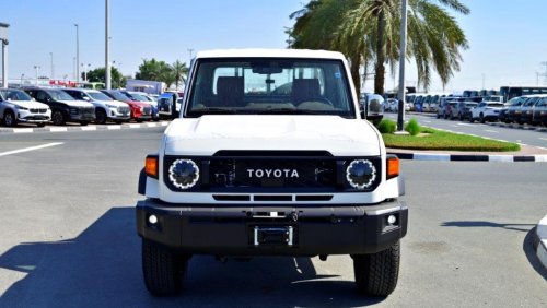 تويوتا لاند كروزر بيك آب Single Cab 2.8L 4WD Automatic - Top Option