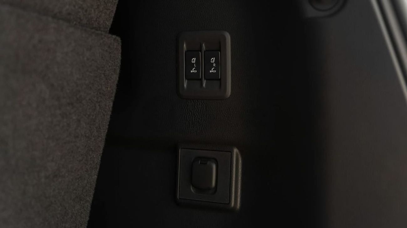 تويوتا برادو VX+ FULL OPTION DIESEL