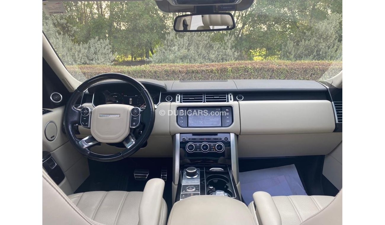Land Rover Range Rover Range rover Vogue SE V8 2014 GCC Original  paint
