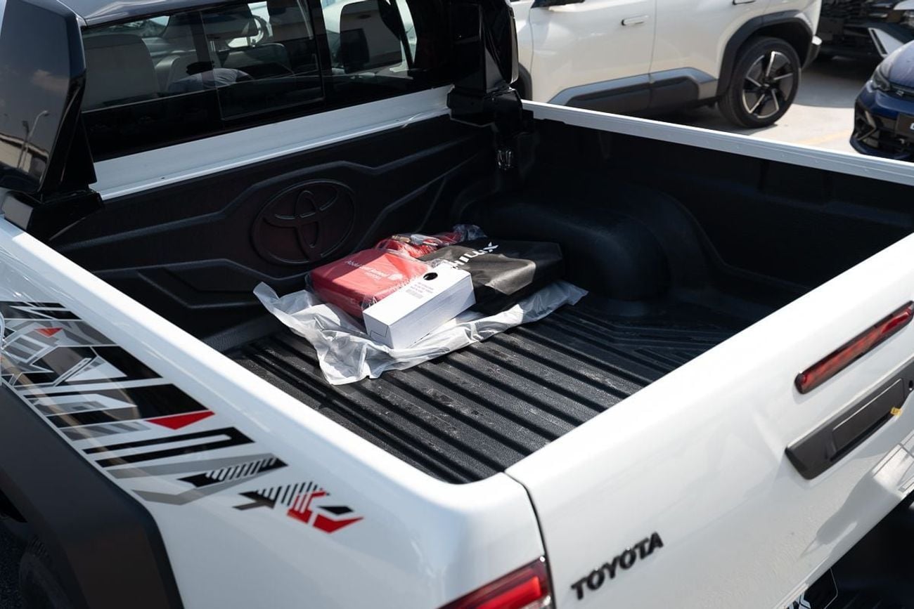 تويوتا هيلوكس GR-S 4.0L