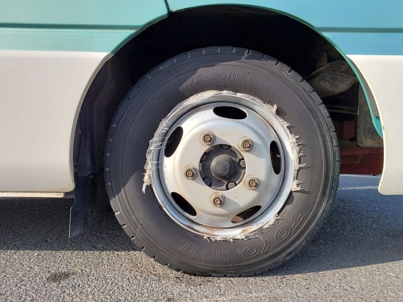 Nissan Civilian NISSAN CIVILIAN BUS RIGHT HAND DRIVE (PM0943)