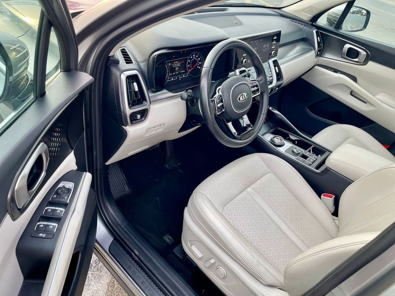 Kia Sorento 2021 Kia Sorento EX 1.6L Turbo V4 Hybrid Fuel Full Optiom Panoramic View - 7 Leather Seats With Rada