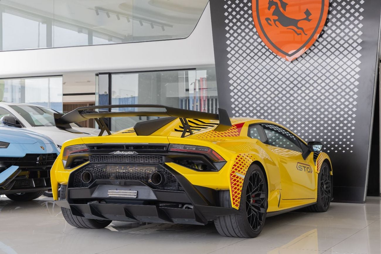 لامبورغيني هوراكان Lamborghini Huracan STO | Warranty Available | 2022