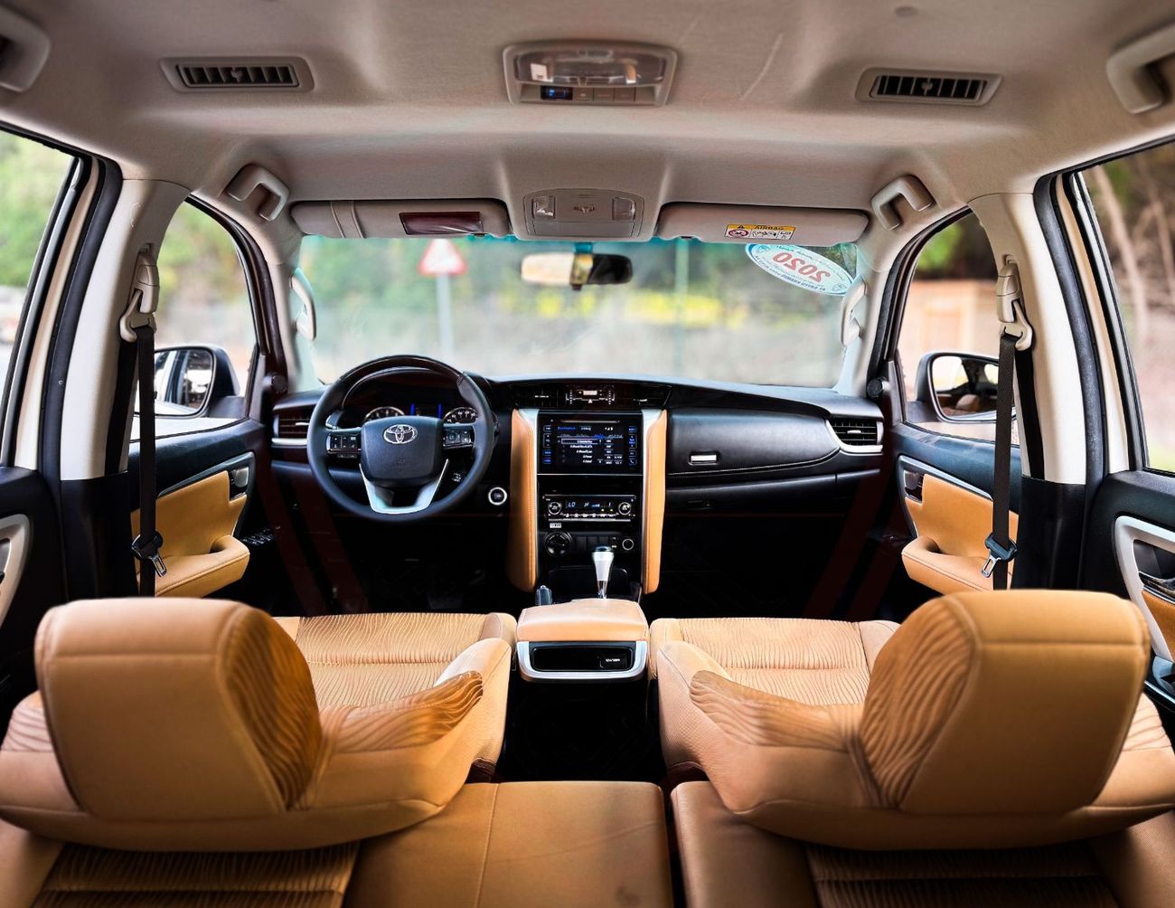 Toyota Fortuner GXR 4.0L (278 HP) Toyota Fortuner | 4.0 L | 2020 | GCC | Accident-Free | In Excellent Condition | 15