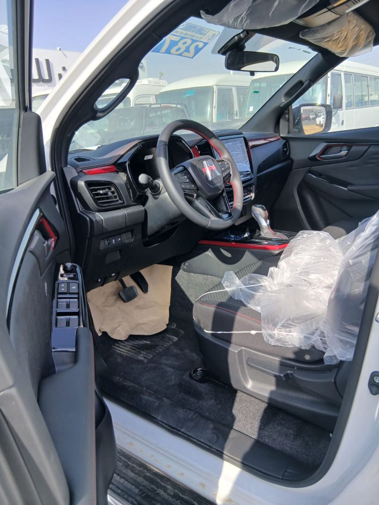 إيسوزو D ماكس ISUZU D-MAX PICK UP, 3.0L DIESEL ENGINE, DIFF LOCK FULL OPTION
