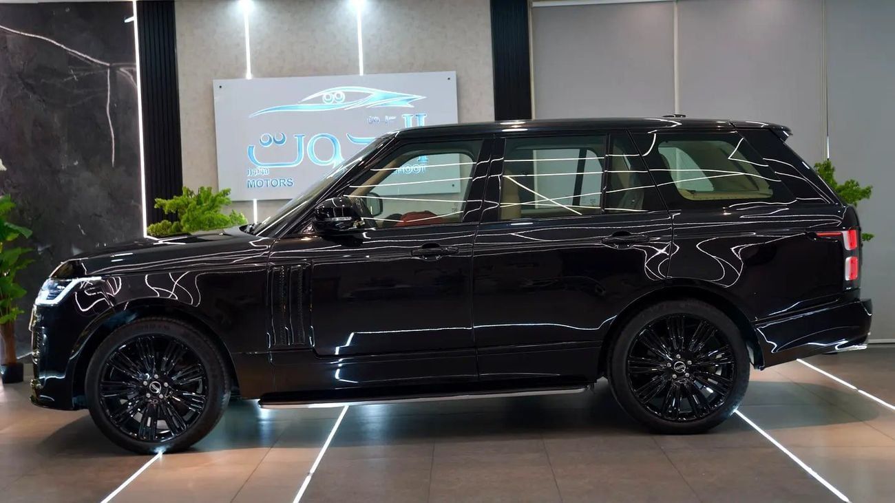 Land Rover Range Rover VOGUE SE SV KIT SUPERCHARGED RR VOGUE || V8 || GCC I| FULLY LOADED || FACELIFT TO SHAPE || PANORAMIC