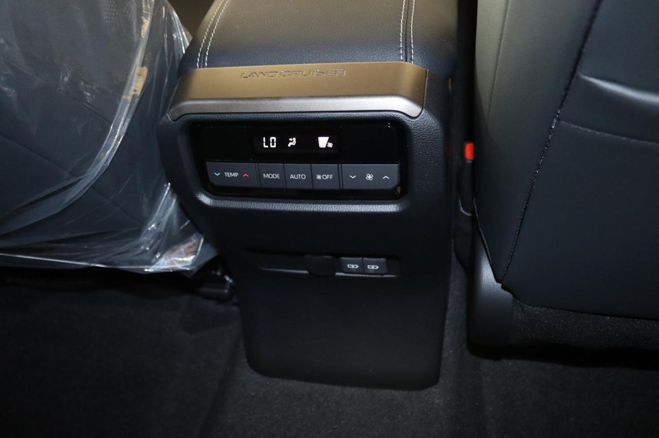 Toyota Prado Adventure Mono Tone 2.4T