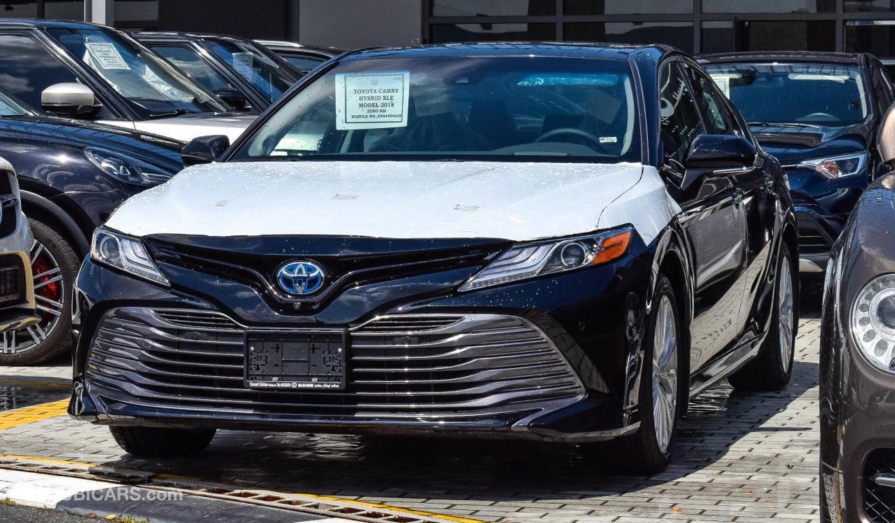 Toyota Camry XLE HYBRID