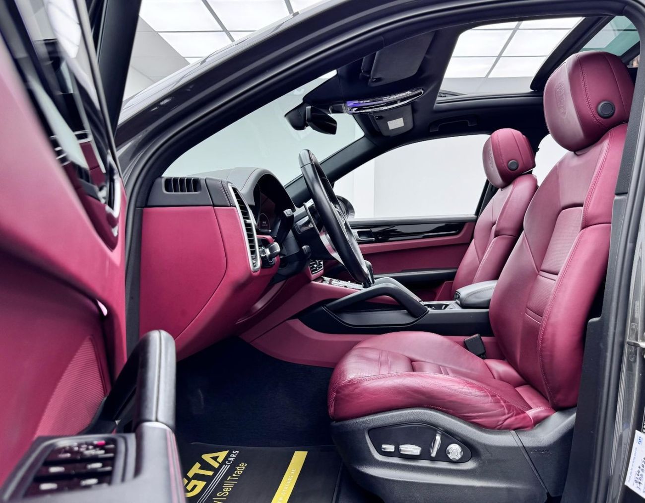 Porsche Cayenne Std 3.0L (340 HP) 2020 Porsche Cayenne, Warranty, Full Porsche Service History, Excellent Condition,