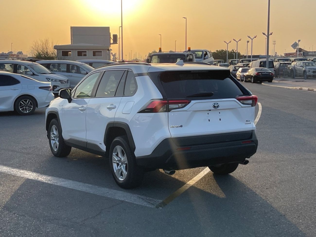 Toyota RAV4 VXR HEV 2021 TOYOTA RAV4 XLE HYBRID FULL OPTIONS IMPORTED FROM USA