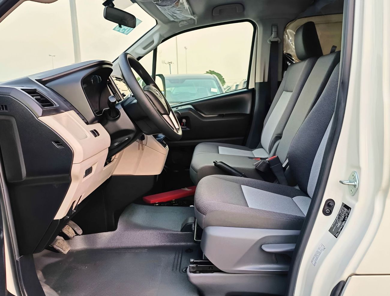 تويوتا هاياس Std Roof / Cargo Van / 3.5L V6  Petrol / MT / New Shape