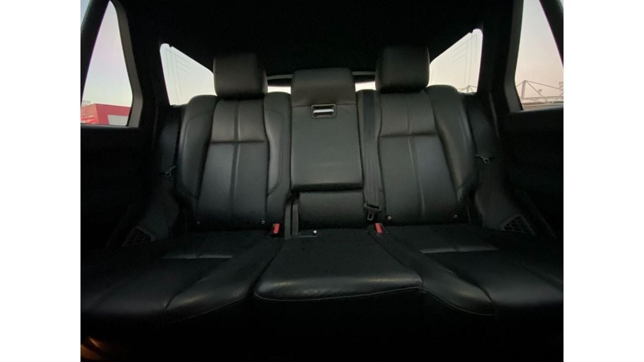 لاند روفر رينج روفر GCC SPEC NEAT AND CLEAN