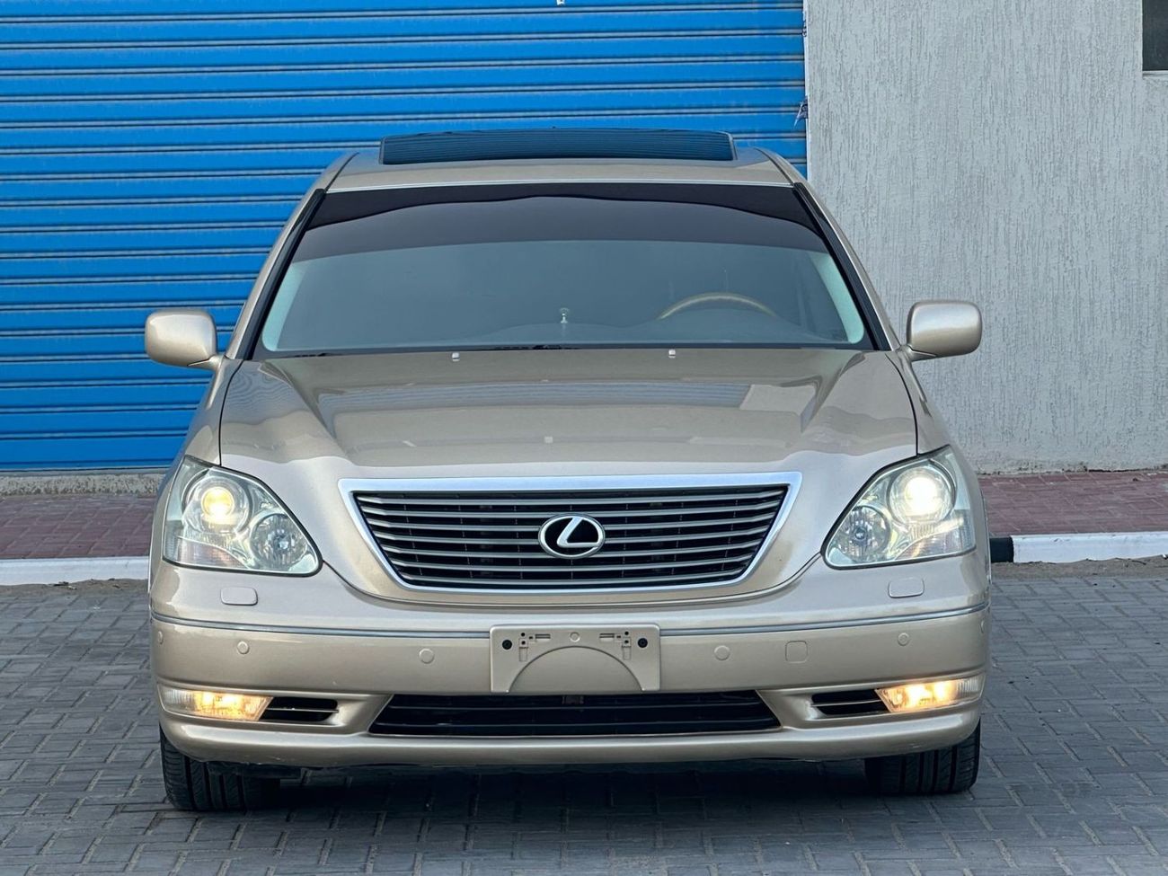 Lexus LS 430 Lexus LS430  Model: 2006  Price : 38,000 dirhams Mileage : 209,000 km Gulf specifications Full Ultra
