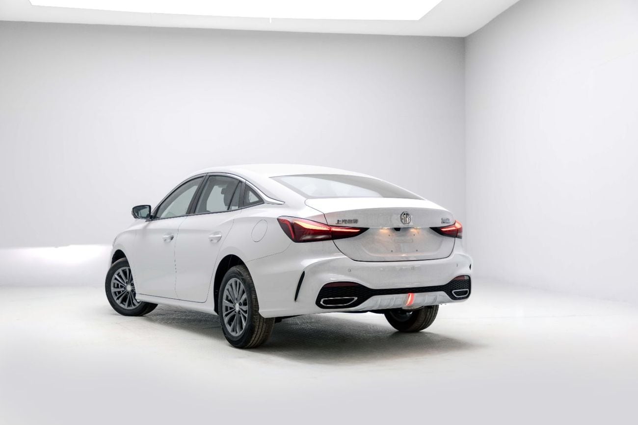 MG 5 LUX 1.5L - WHITE INSIDE BLACK | EXPORT ONLY