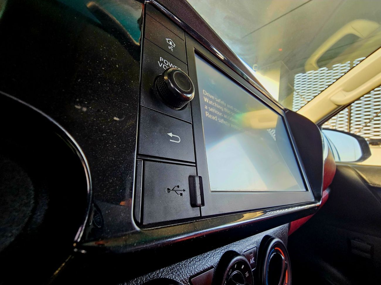 Toyota Hilux PATROL/ AUTO GEAR/ WIDE BODY / AUTO WINDOWS / FULL OPTION