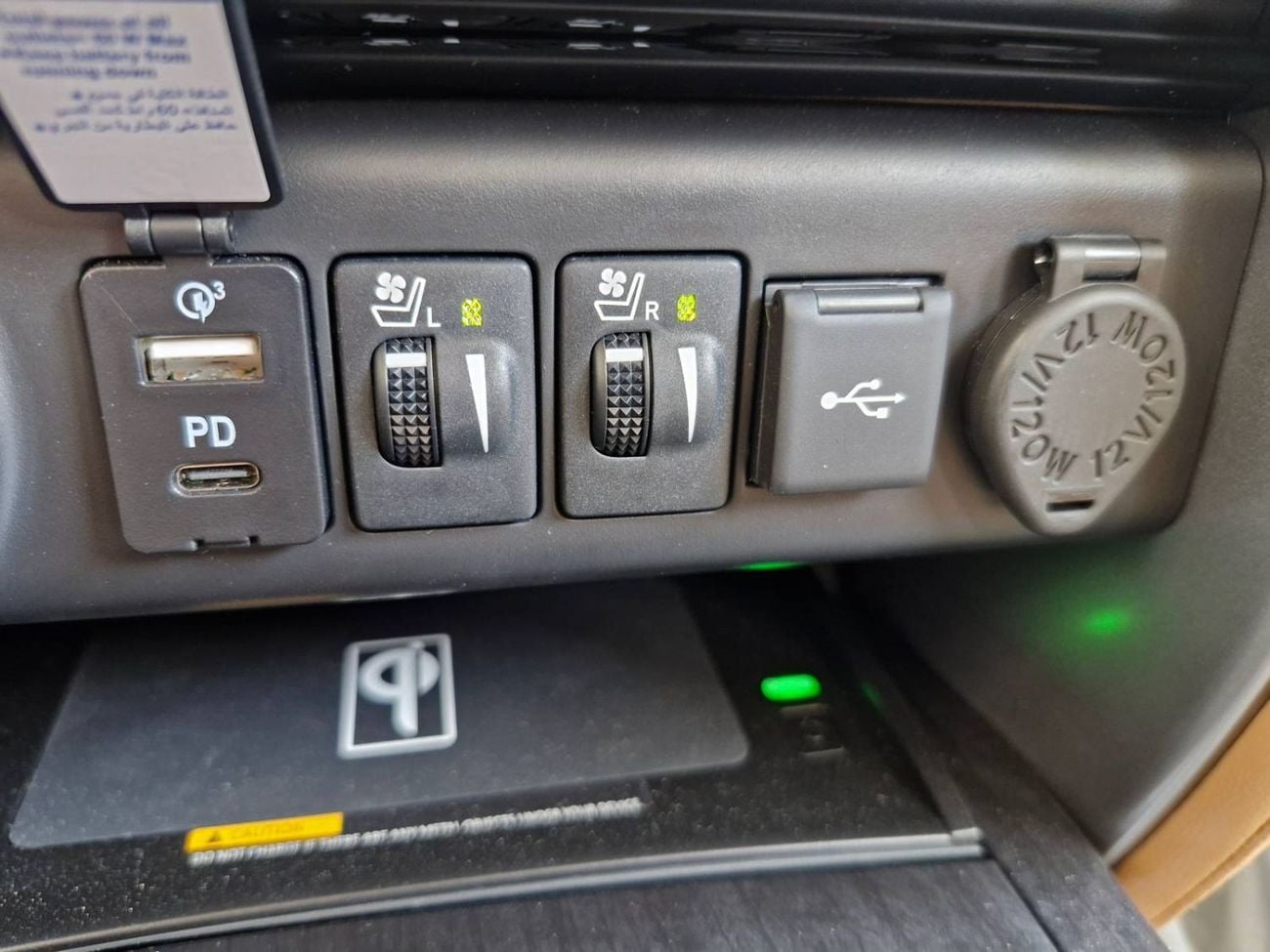 تويوتا فورتونر Fortuner 4x4 4.0L  V6- 25YM