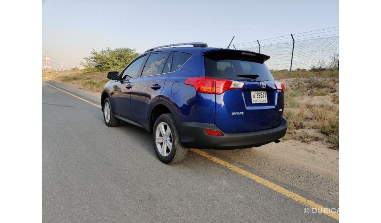 Toyota RAV4 2014 Toyota Full options XLE 4 cylinders American specs