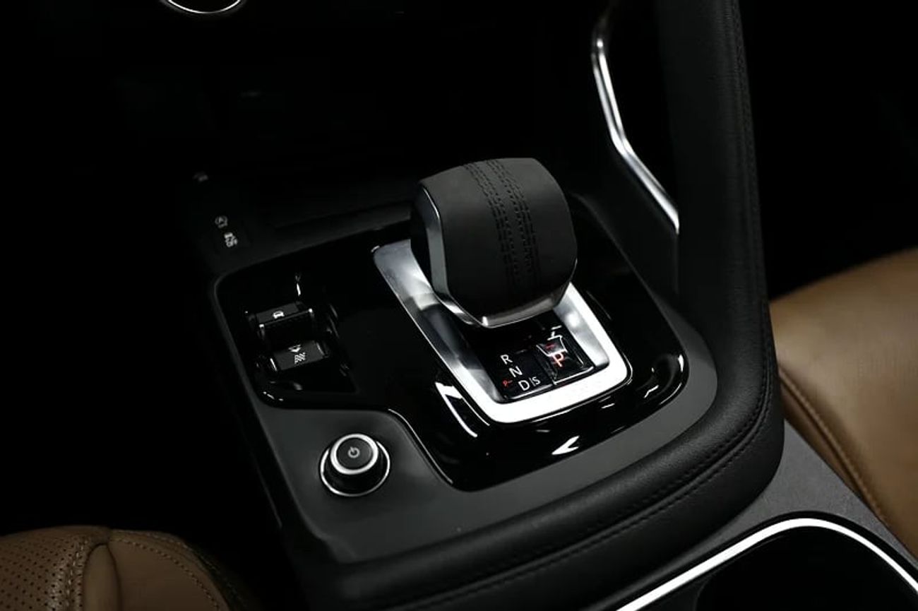 جاكوار E Pace | 1,750 Monthy | Free Insurance + Registration | Warranty Till | Ref#M1016581