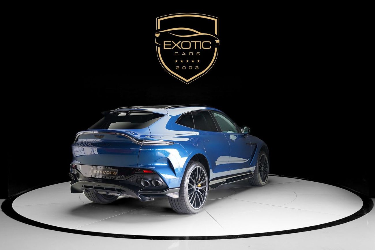 Aston Martin DBX 707