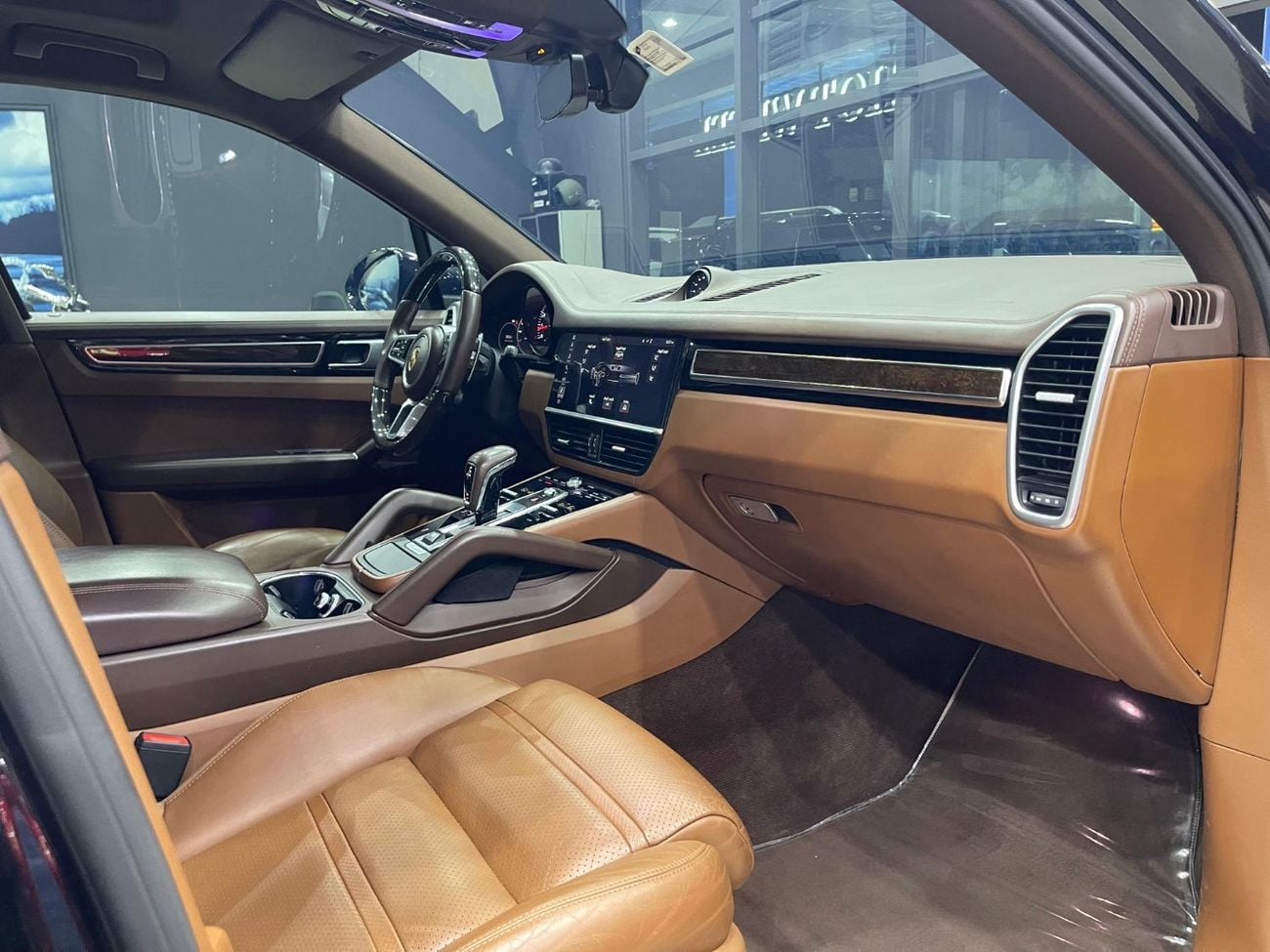 Porsche Cayenne Base