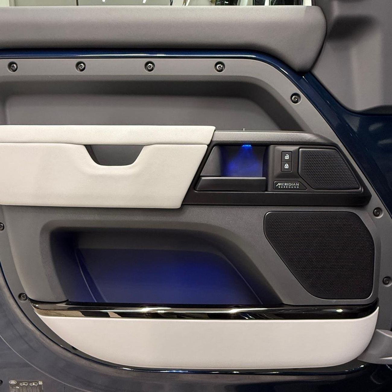 لاند روفر ديفندر OCTA P635 | GCC Specs | 5 years warranty and service