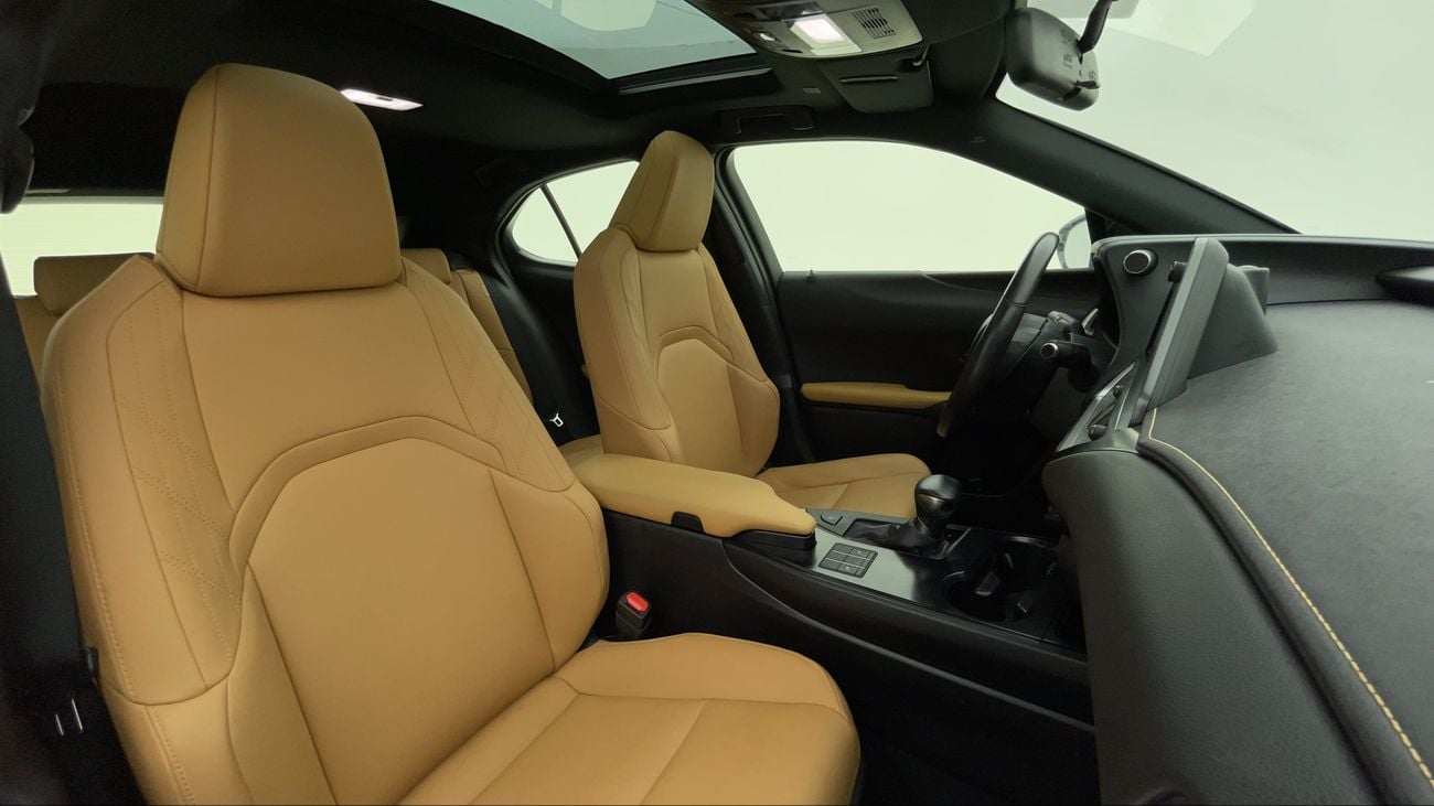 لكزس UX 200 PREMIER 2 | بدون دفعة مقدمة | اختبار القيادة في المنزل