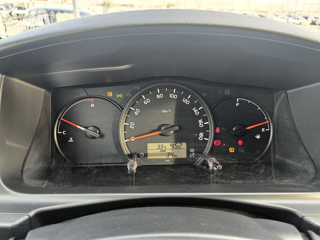 Toyota Hiace GLS -High Roof  Panal Van 2.7L Toyota Hiace High Roof Old Shape Cargo 2.7l petrol RWD 3 SEATS Gcc sp