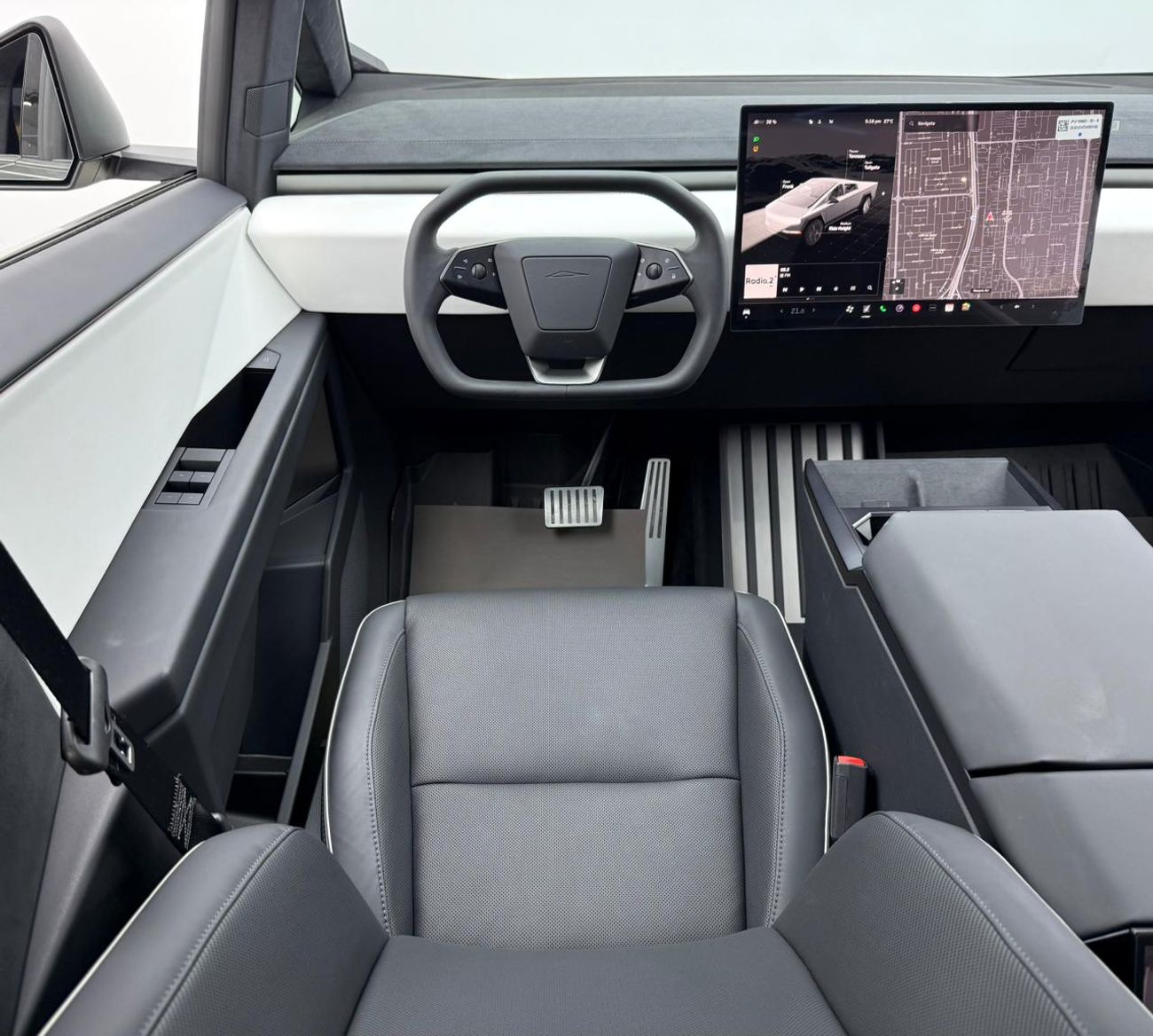 تسلا سايبرتراك AWD 2024 Tesla Cybertruck Foundation, Very Low Kms, Fully Loaded, Excellent Condition, American