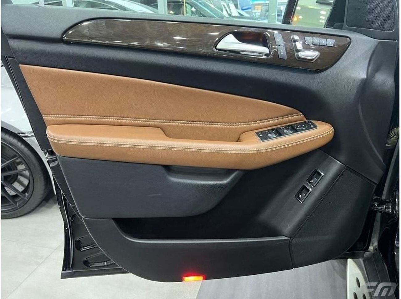 مرسيدس بنز GLS 400 MERCEDES-BENZ GLS 400 - GCC - IN IT'S REALLY GOOD CONDITION!!!