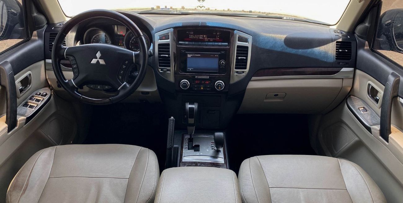 ميتسوبيشي باجيرو GLS Mid 3.8L (274 HP)