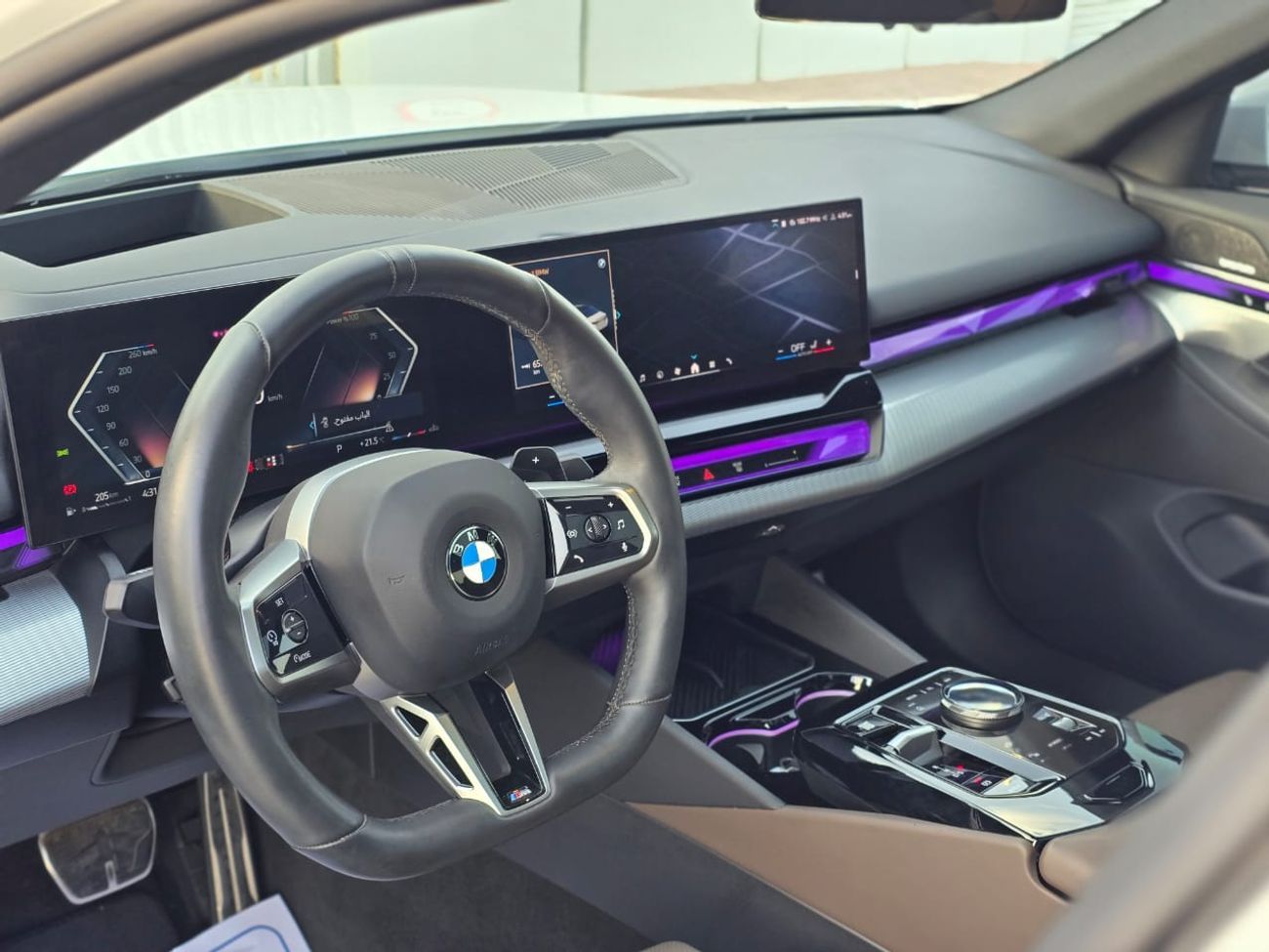 BMW 520i BMW 520i 2025 korean//BODY KIT M POWER // ORGINAL PAINT // ACCIDENT FREE // PERFECT CONDITION