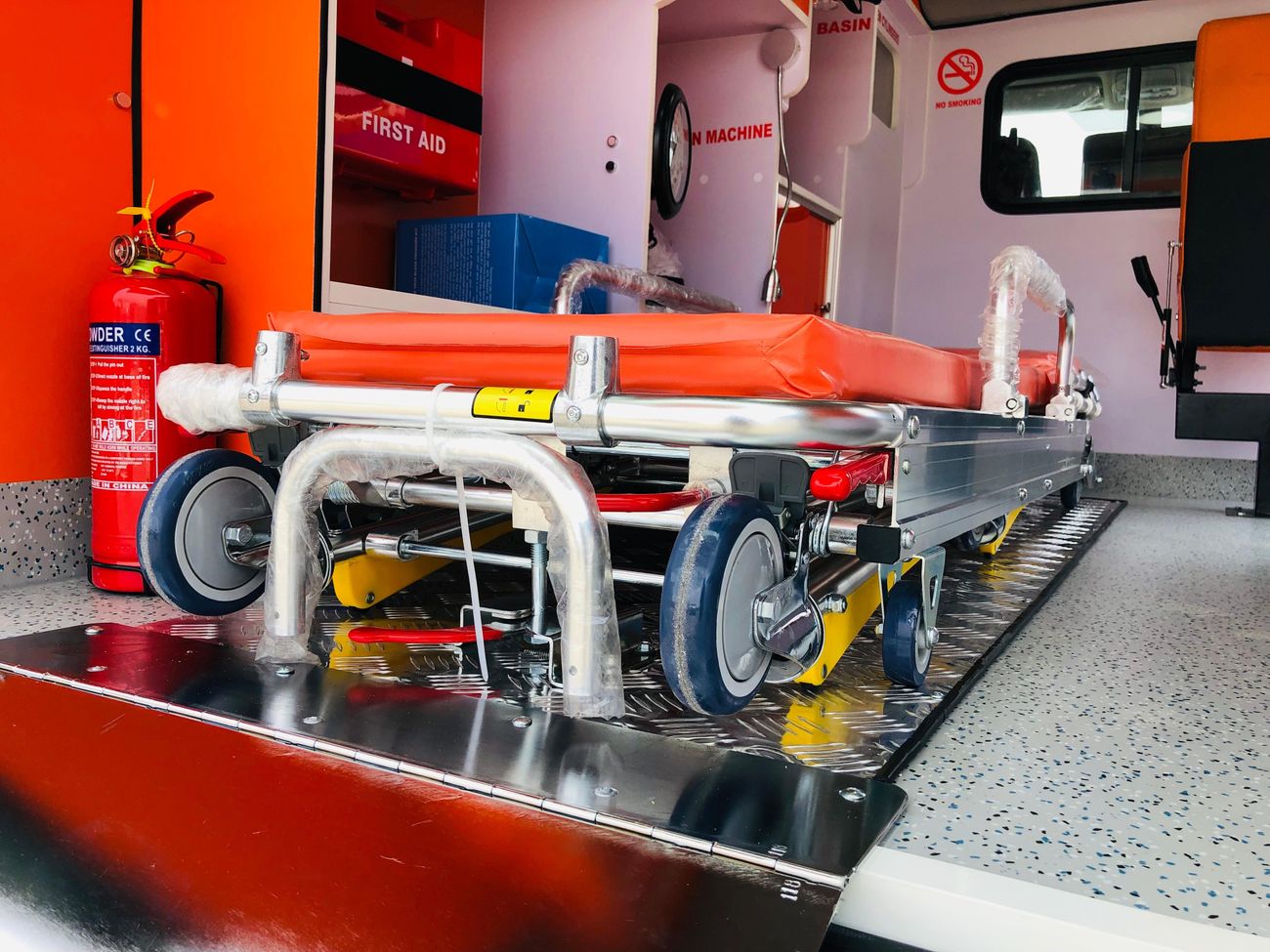 Toyota Hiace STANDARD ROOF, 3.5L PETROL, M/T  EMERGENCY MEDICAL AMBULANCE