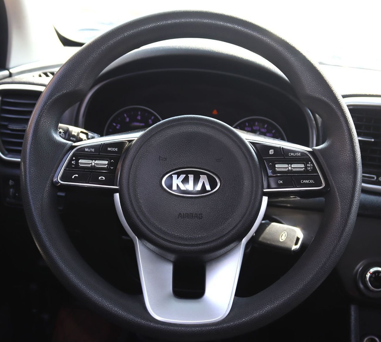 كيا سبورتيج كيا سبورتيج 2020 خليجى بحاله ممتازه ممشى 91000 كم بمحرك 2.0L بسعر 46000 درهم