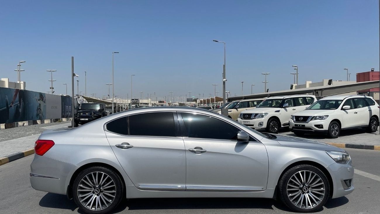 Kia Cadenza LX 3.3L Top,