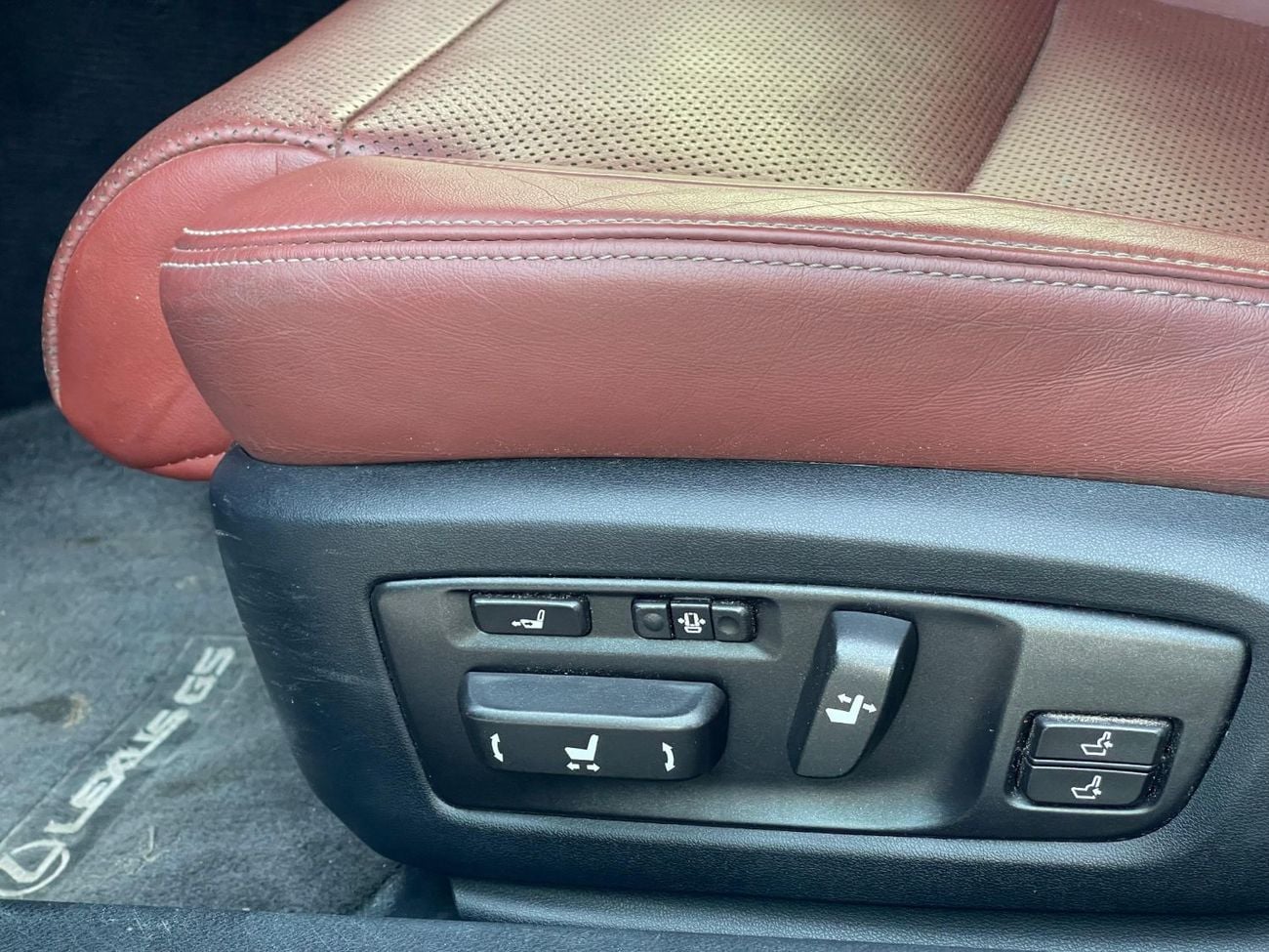 لكزس GS 350 بلاتينوم F-SPORT / 8 سرعات / دفع خلفي / مواصفات كاملة